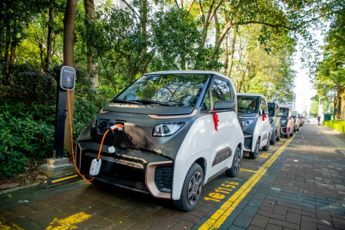 《中国小型纯电动乘用车出行大数据报告》出炉，上汽通用五菱跃升行业龙头！