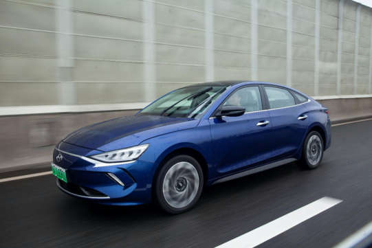 菲斯塔纯电动 VS Model 3:每公里续航节省204元